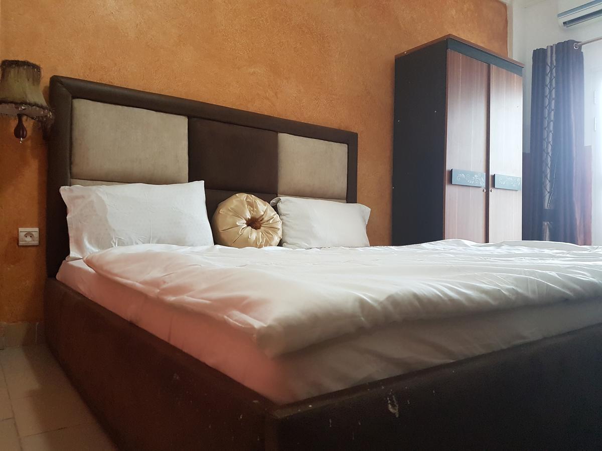 Novo Hotel Μπραζαβίλ Εξωτερικό φωτογραφία