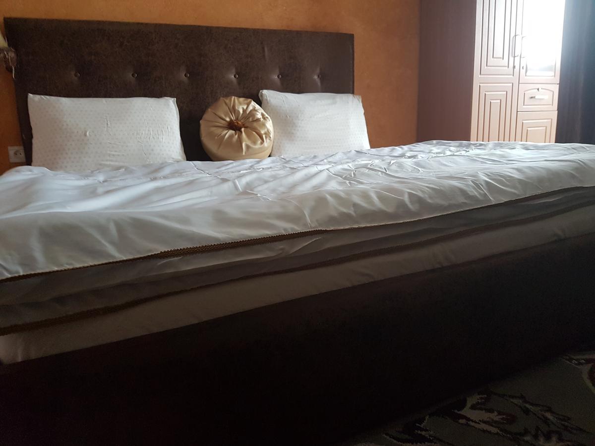 Novo Hotel Μπραζαβίλ Εξωτερικό φωτογραφία
