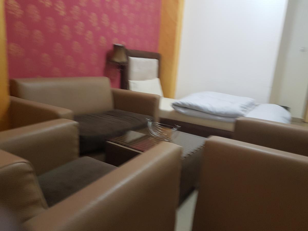 Novo Hotel Μπραζαβίλ Εξωτερικό φωτογραφία